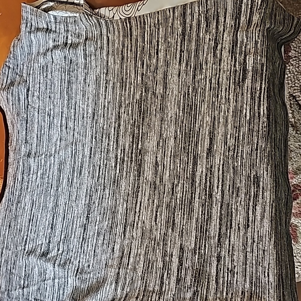 Top - Picture 3 of 3